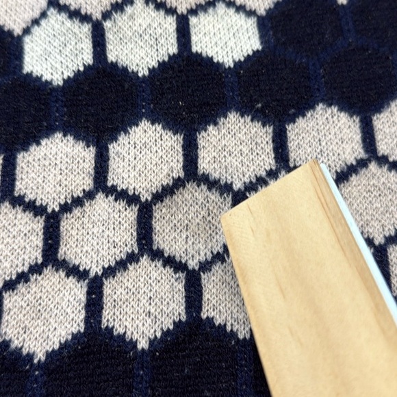 Vince Wool Cashmere Womens V Neck Sweater Large Geometric Honeycomb - Picture 10 of 10